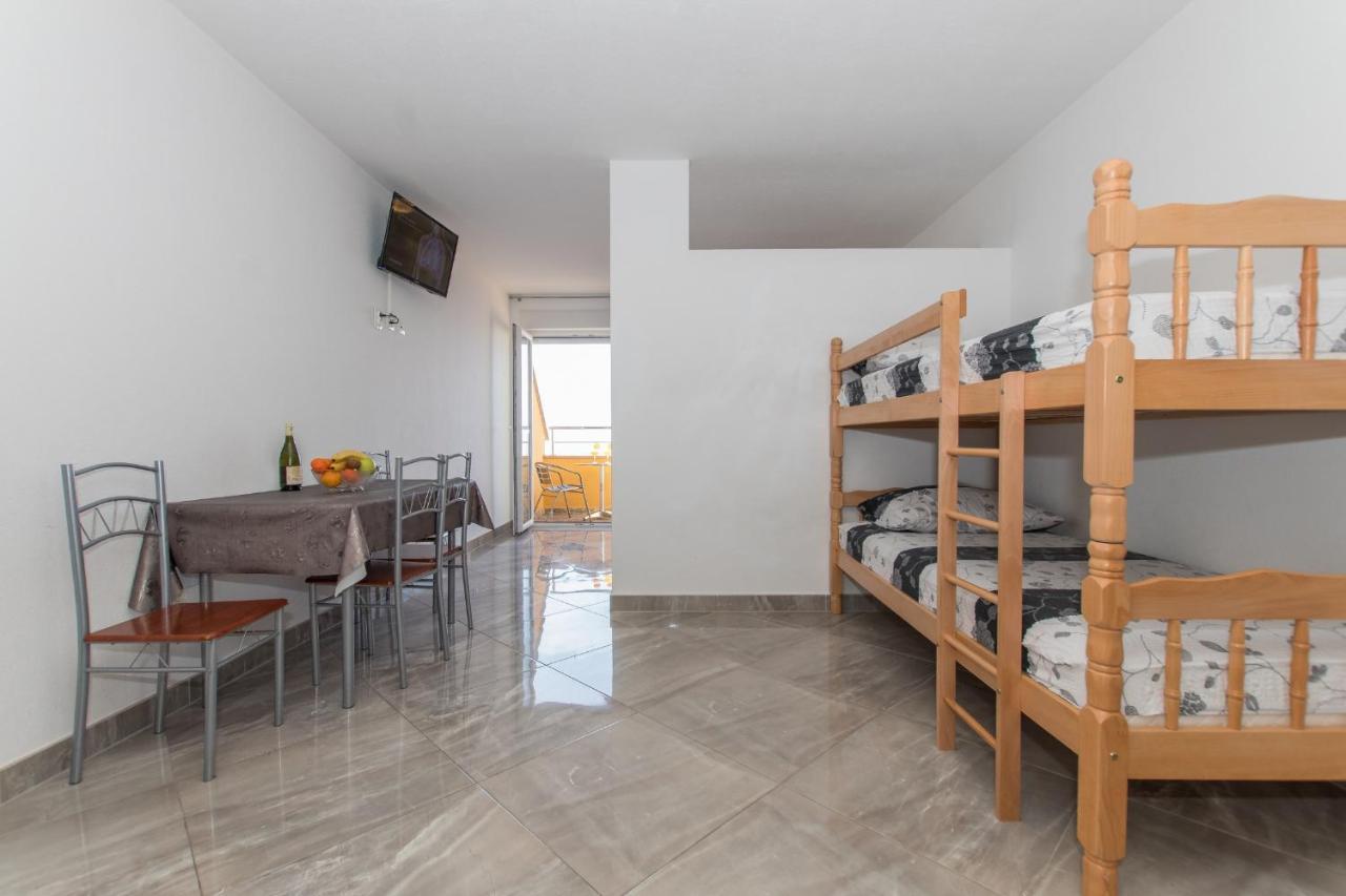 Studio Apartments Zloic In Krvavica Exterior foto