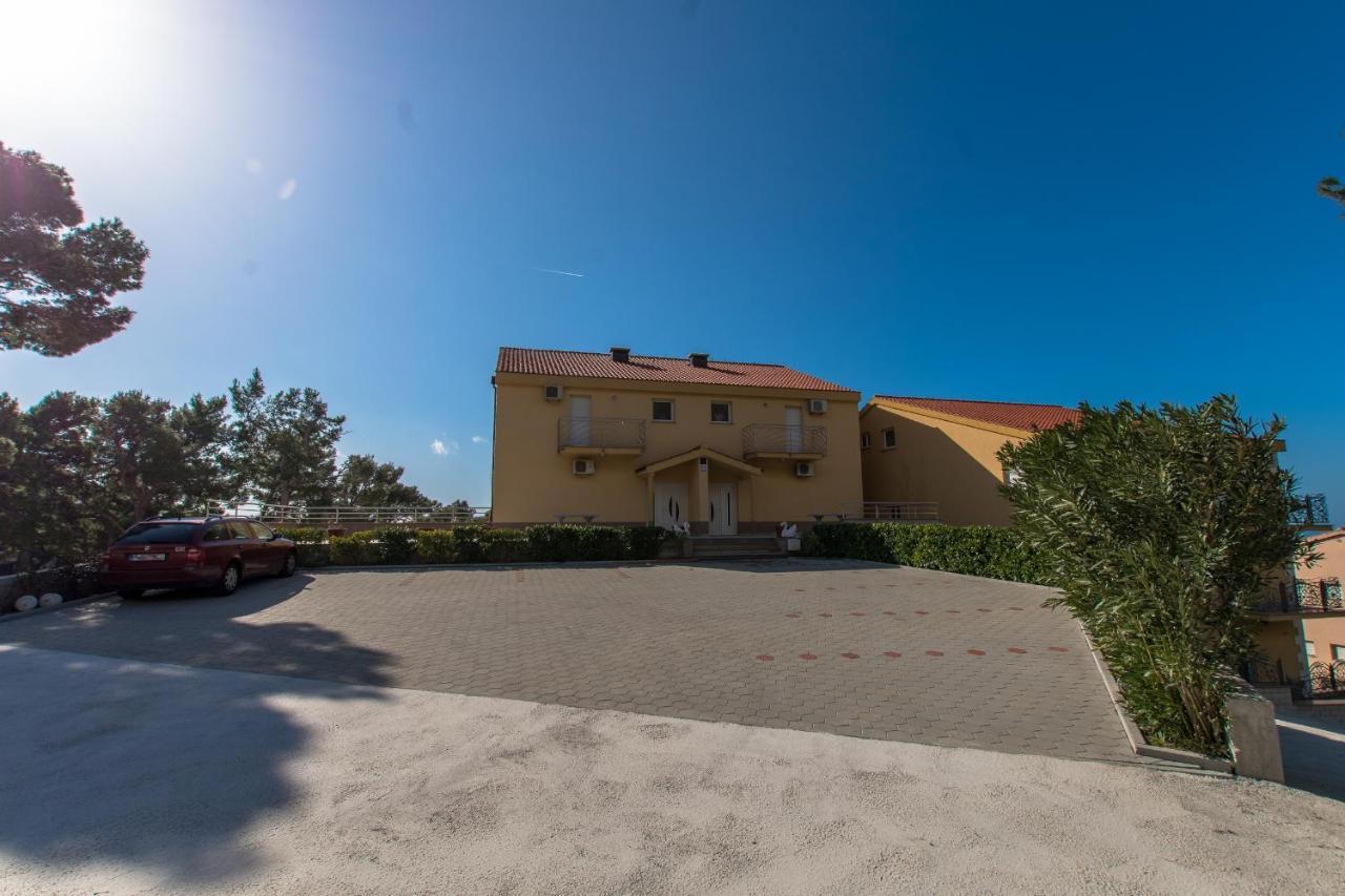 Studio Apartments Zloic In Krvavica Exterior foto